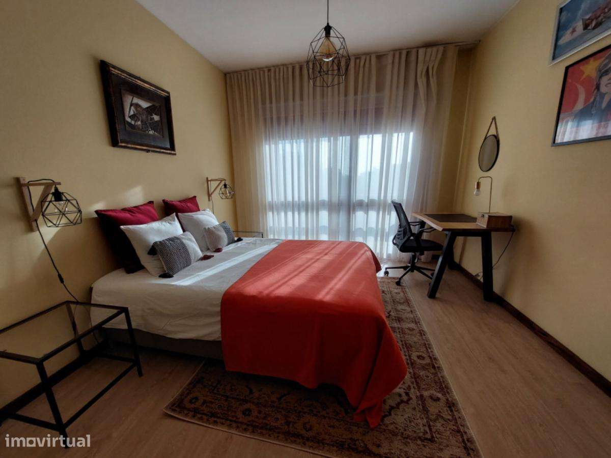 Apartamento com 2 quartos - localizado em Lordelo do Ouro Porto - Grande imagem: 4/5