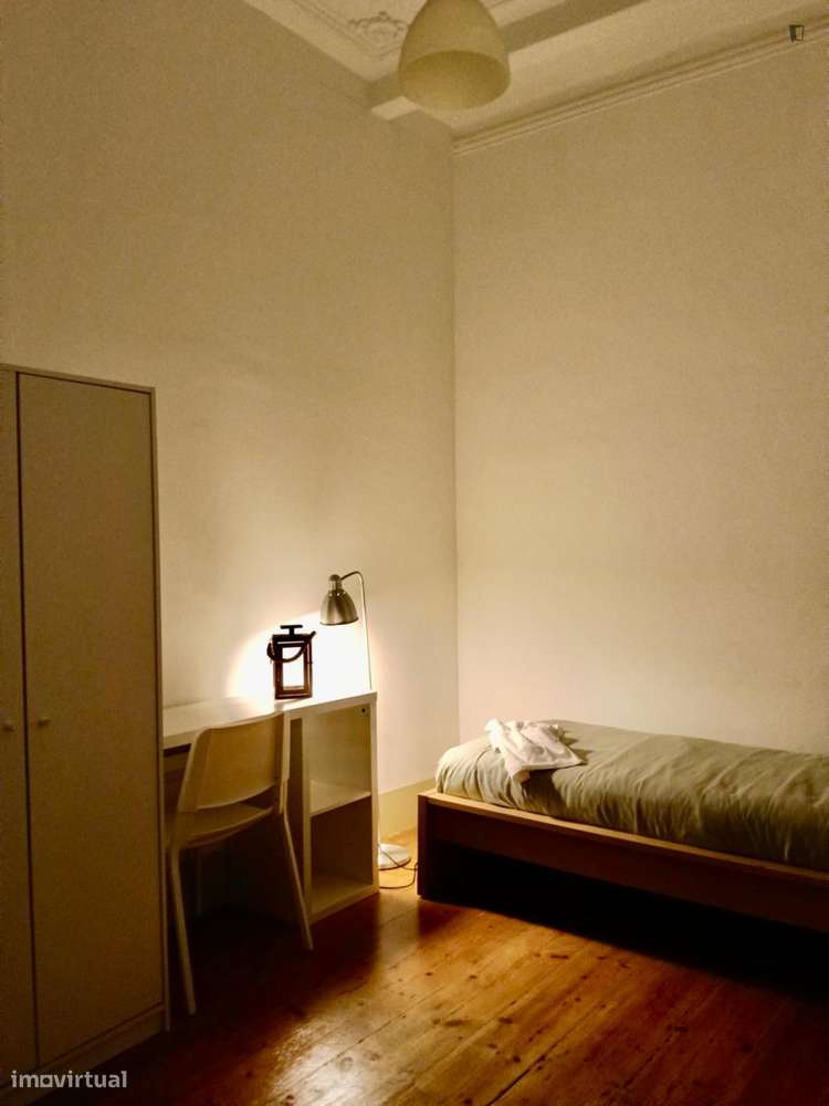 Quarto - localizado em Lisbon - Grande imagem: 3/10