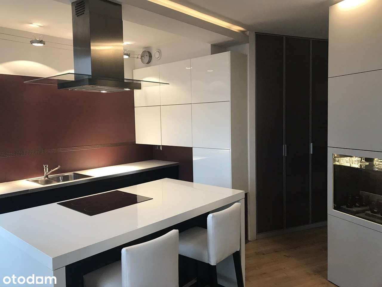 Apartament z widokiem na las.