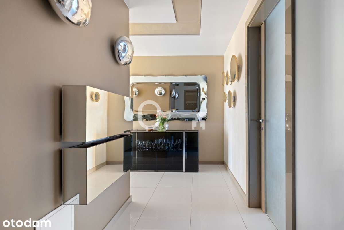 Cała kondygnacja | Przestronny widokowy  taras |-15