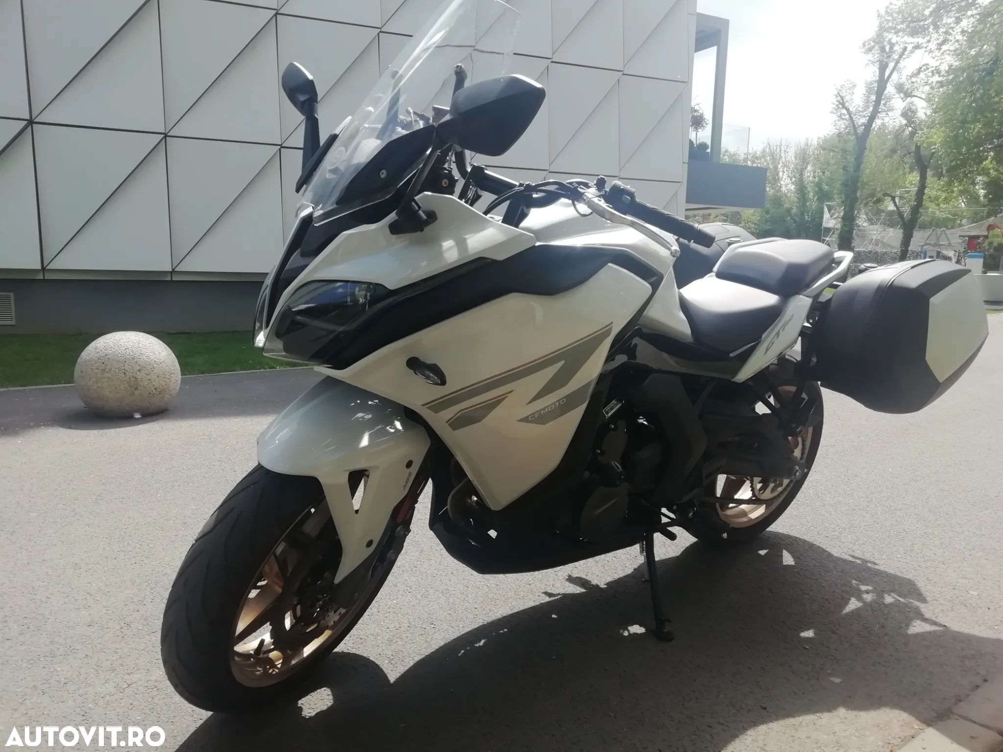 CF Moto 650GT ABS - 1