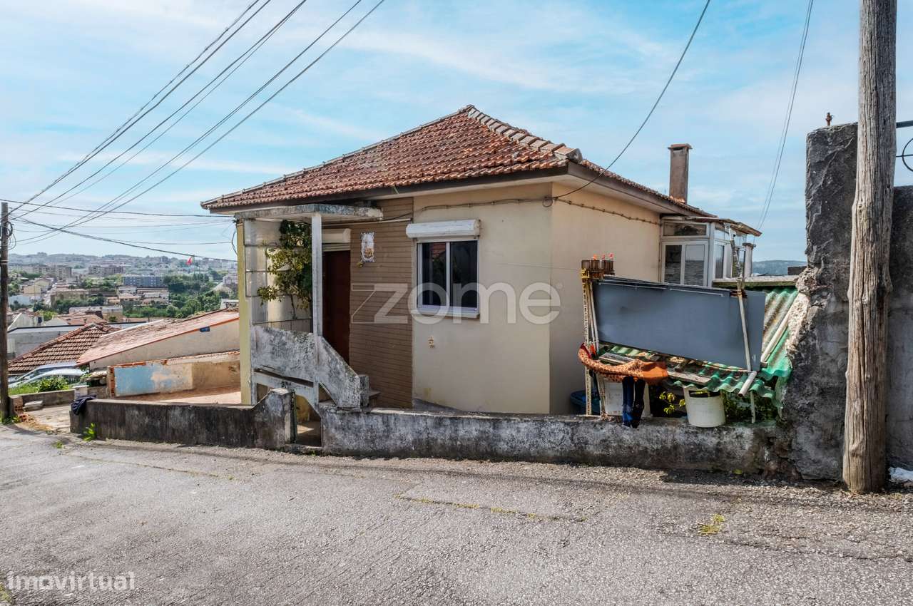 Moradia Com 5 Habitacoes E Terreno Com 528 M2 Ermesinde Valongo