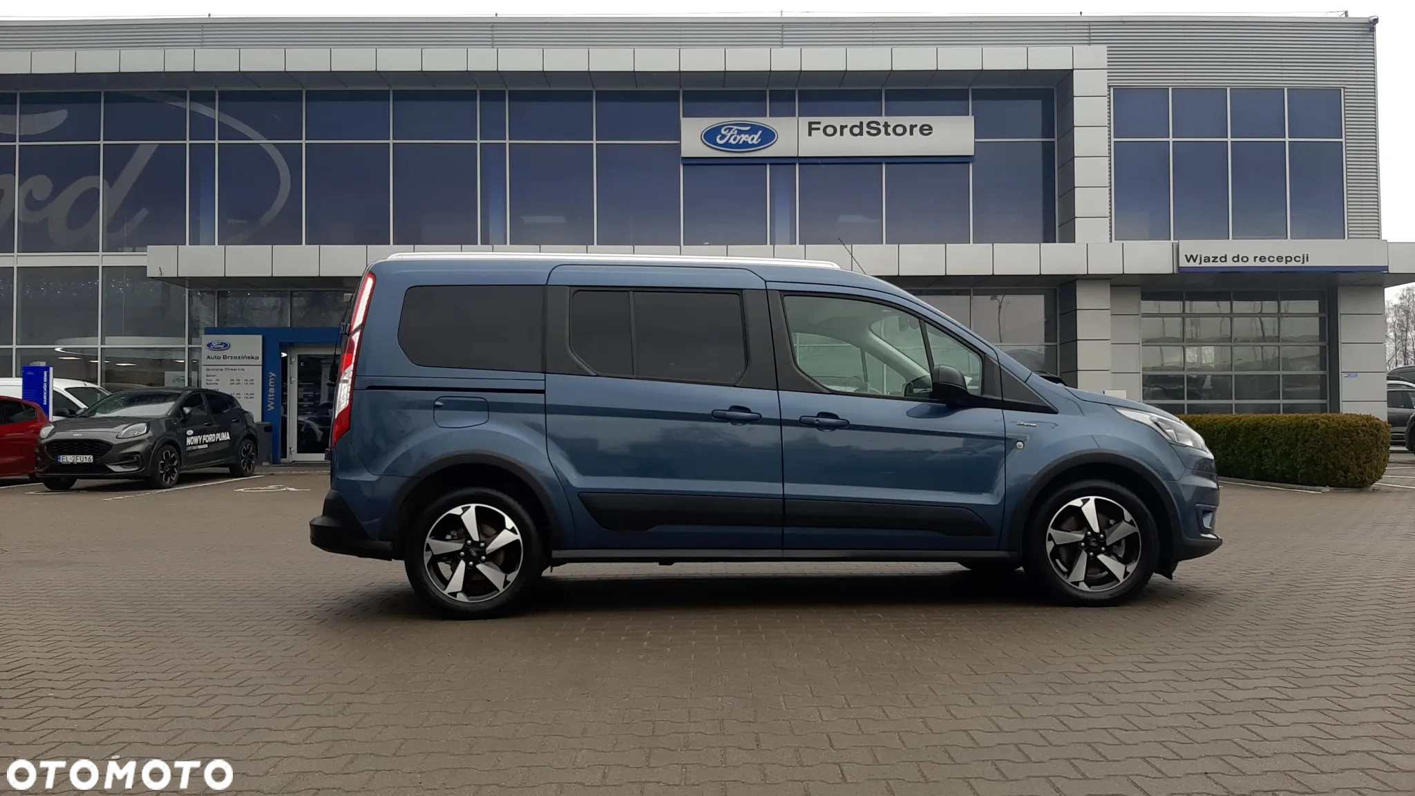 Ford Transit Connect - 28