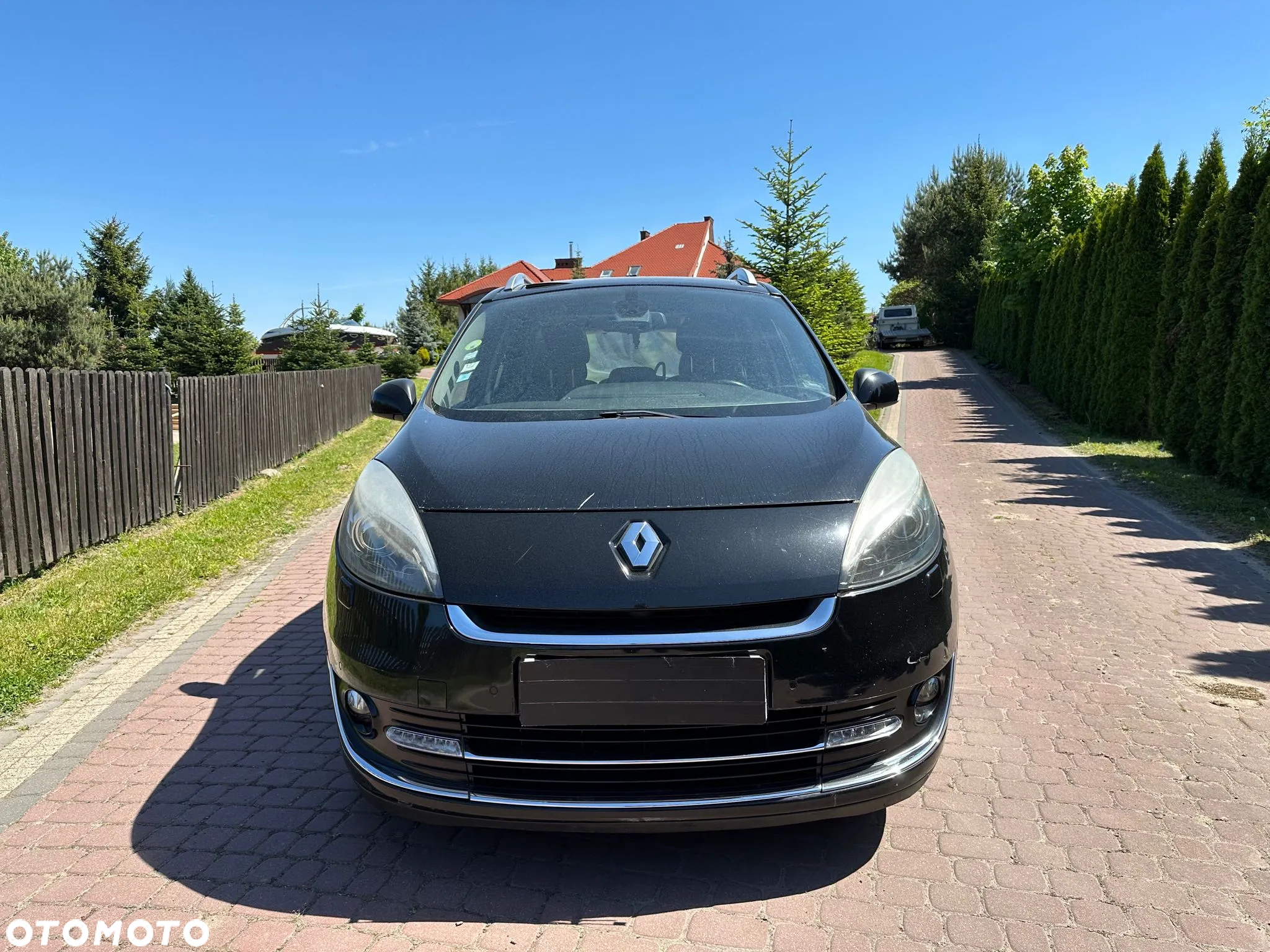 Renault Scenic dCi 110 EDC Paris - 3