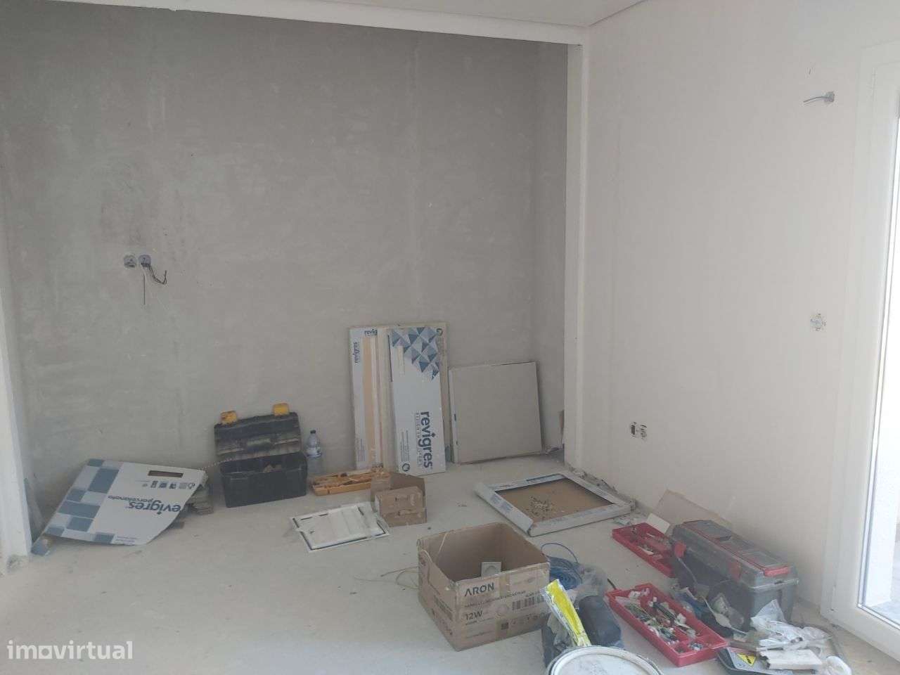 Excelente Moradia Isolada Duplex com 5 Assoalhadas-15