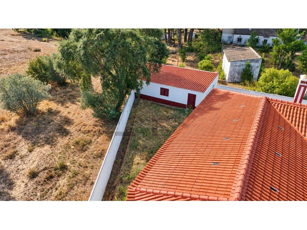 Quinta com 2 Moradias, 2 Campos de Ténis e Piscina, para Venda em P...-36
