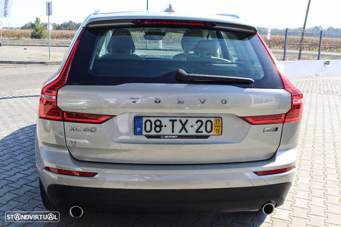 Volvo XC 60 2.0 D4 Momentum AWD Geartronic - 9