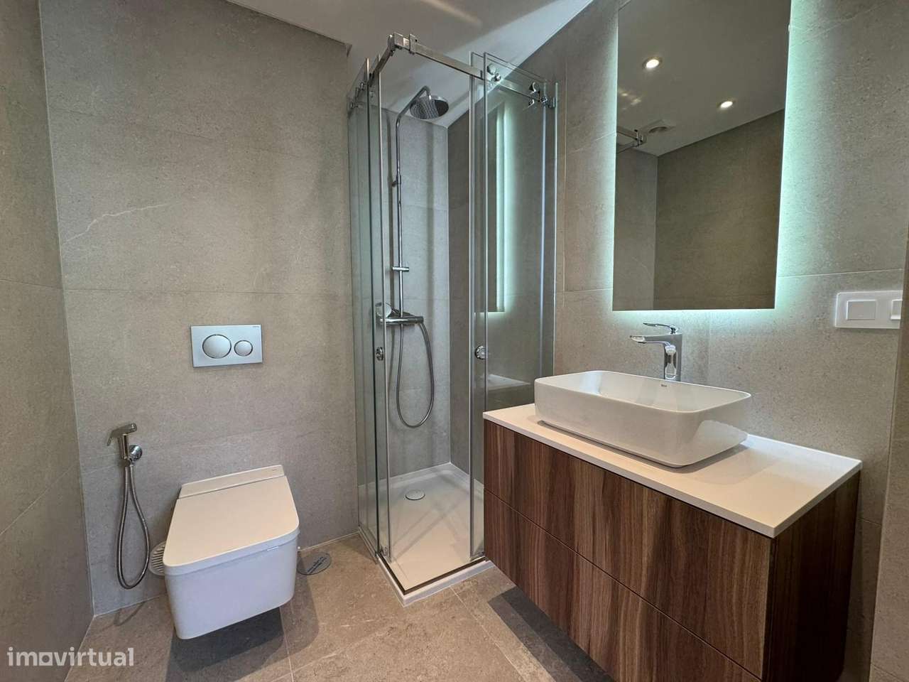 Apartamento T3 c/ vista rio-21