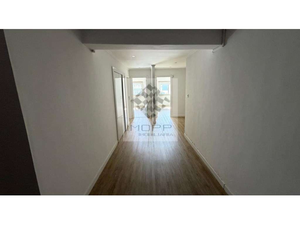 Apartamento T3 na Ramada - Conforto, Funcionalidade e Excelente Loc... - Grande imagem: 5/32