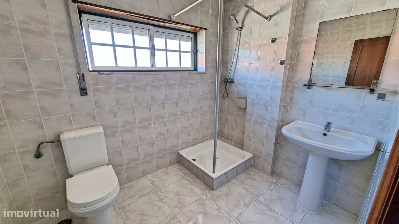 Apartamento T3 com 118m2 e terraço no  Pinhal Novo-14