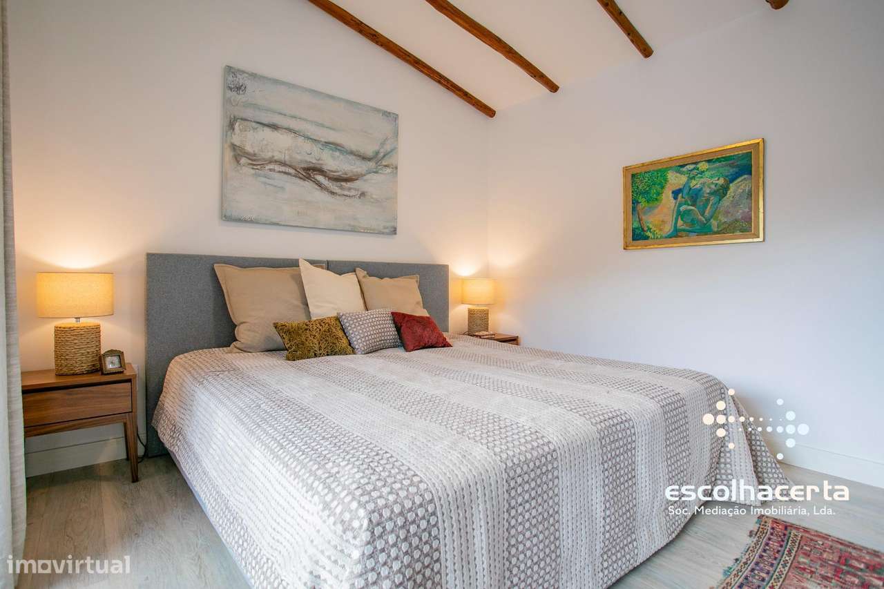 Villa de luxo com piscina coberta e vista para o mar-28