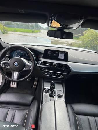 BMW Seria 5 530d xDrive M Sport sport - 10