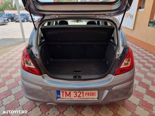 Opel Corsa 1.4i Cosmo - 11