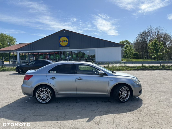 Suzuki Kizashi 2.4 4x4 CVT Sport - 3