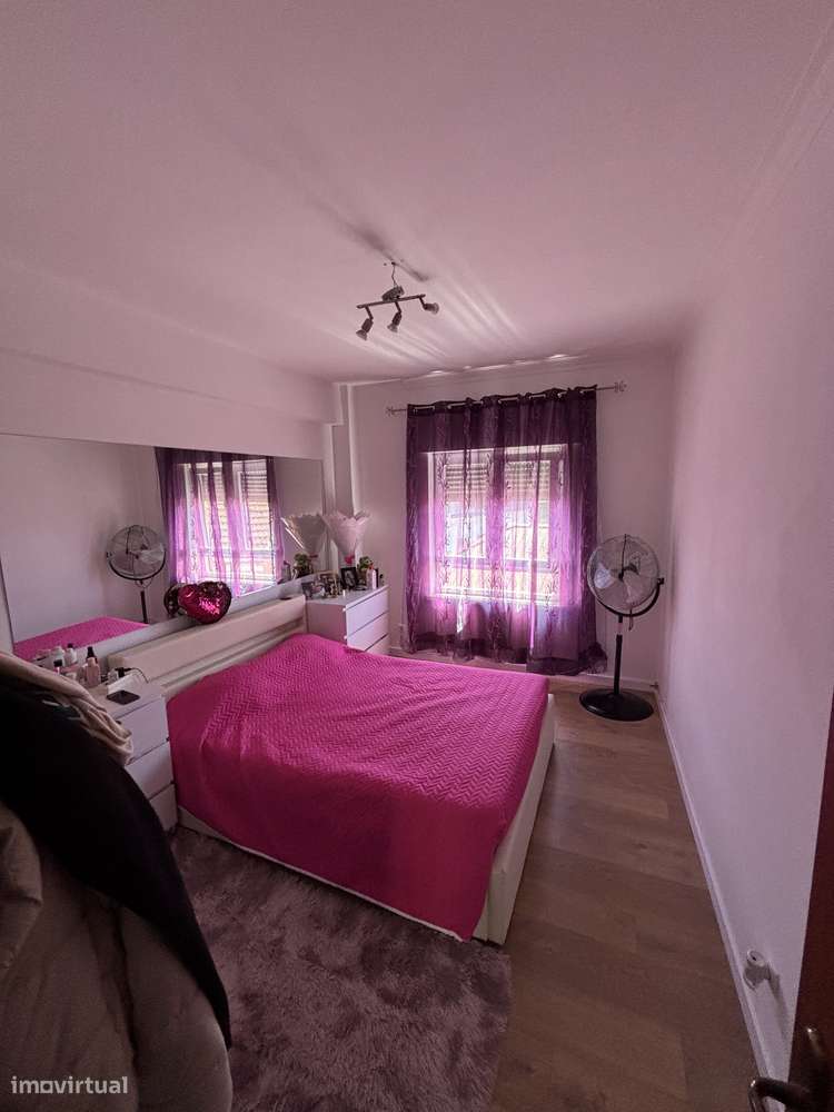 Apartamento T4 à venda no centro do Montijo-10