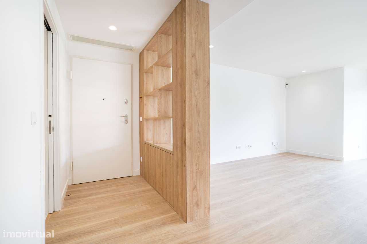 Moderna Moradia em Banda: O Refúgio Perfeito para a Sua Família na Tra - Grande imagem: 4/29