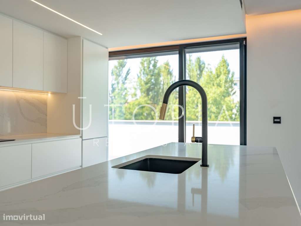 T1 novo com garagem e acesso a piscina e ginásio - D. João III Pres...-13