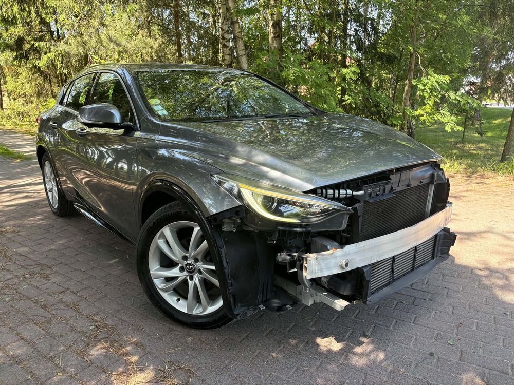 Infiniti Q30 2017