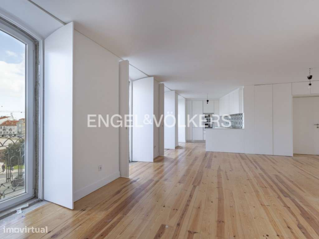 T2 Totalmente Remodelado em São Vicente com Vista Rio e Garagem - Grande imagem: 4/28