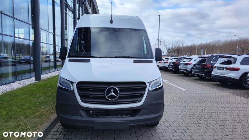 Mercedes-Benz Sprinter - 3