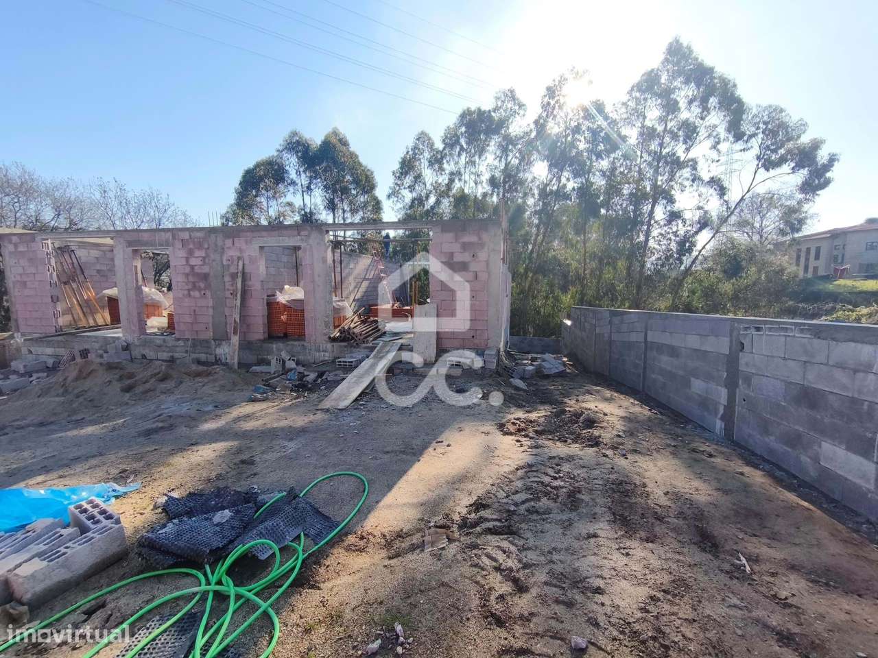 Moradia T2 + 1 em Construção em Delães-4