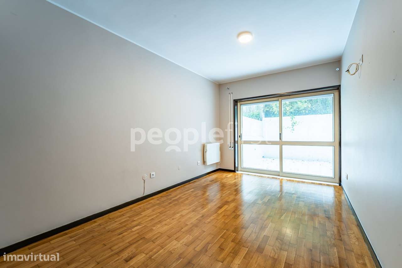 Apartamento T3 Remodelado com Terraço de 85m² – Rua de Murjães, Gon...-14