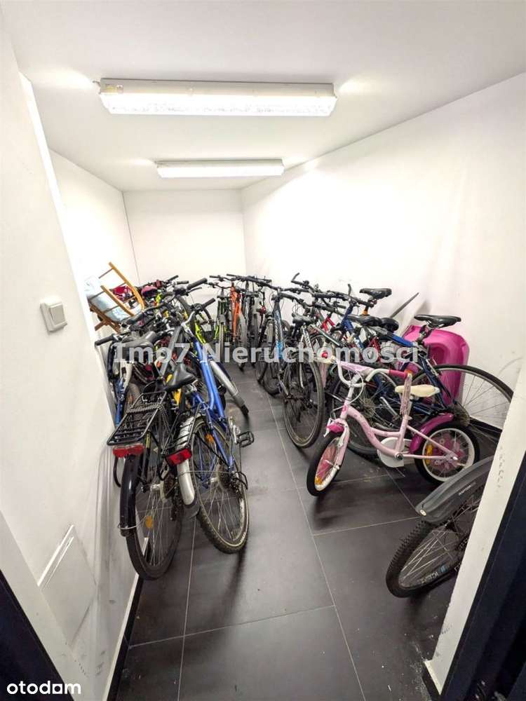 Komfortowe dwa pokoje z dużym tarasem i parkingiem-13