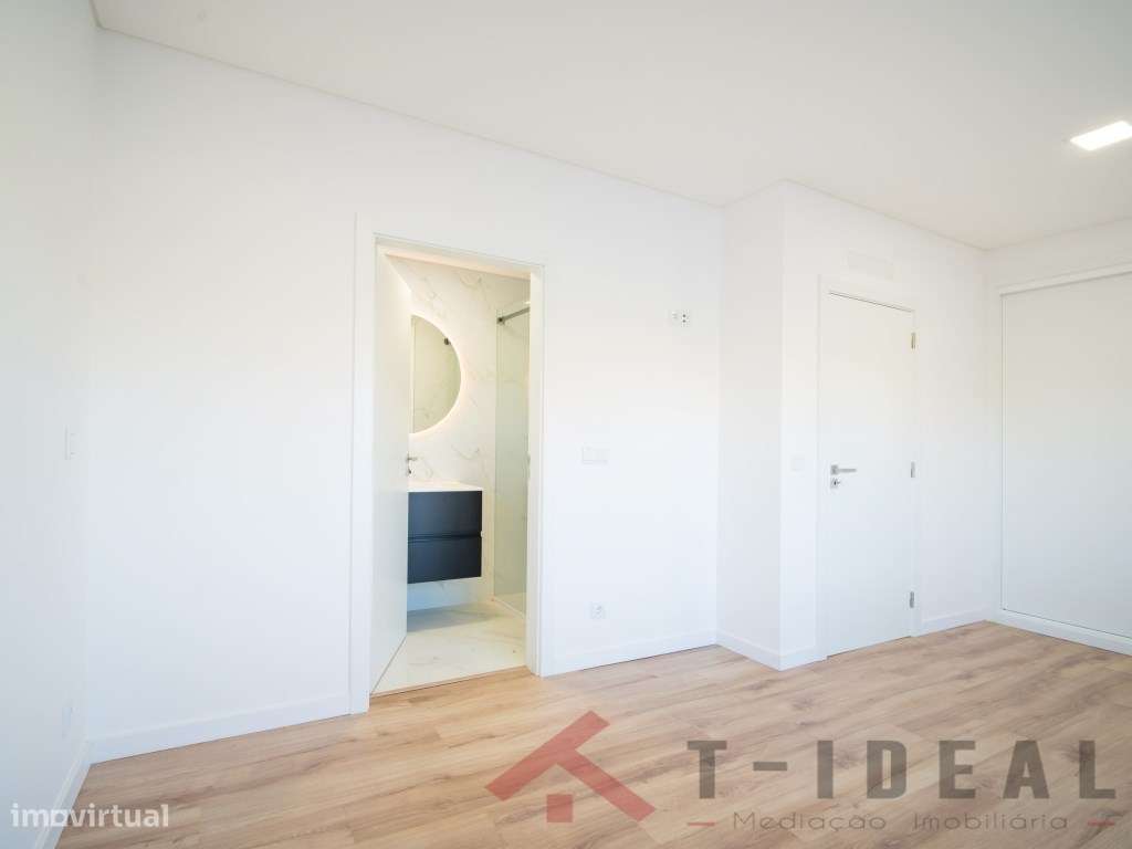 Moradia T4 nova próxima da Lourinhã e das praias-16