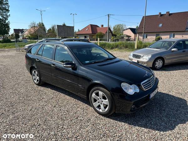 Mercedes-Benz Klasa C 180 T Kompressor Classic - 3