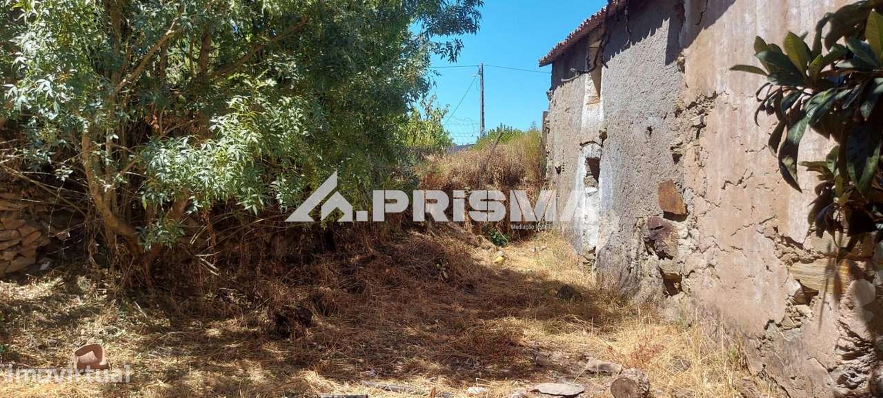 Moradia para Recuperar com Excelente Potencial - Grande imagem: 4/10