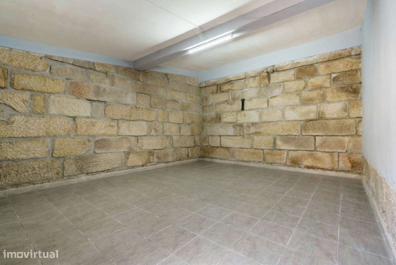 Moradia T5 em pedra em Vila Verde da Raia - Chaves-45