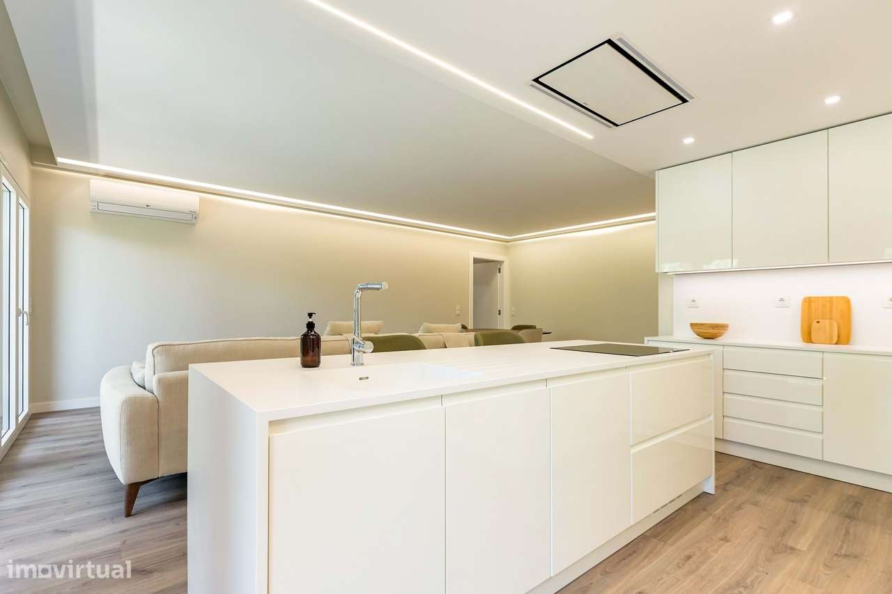 T3 Famões | Varandas | Piscina | Garagem-5