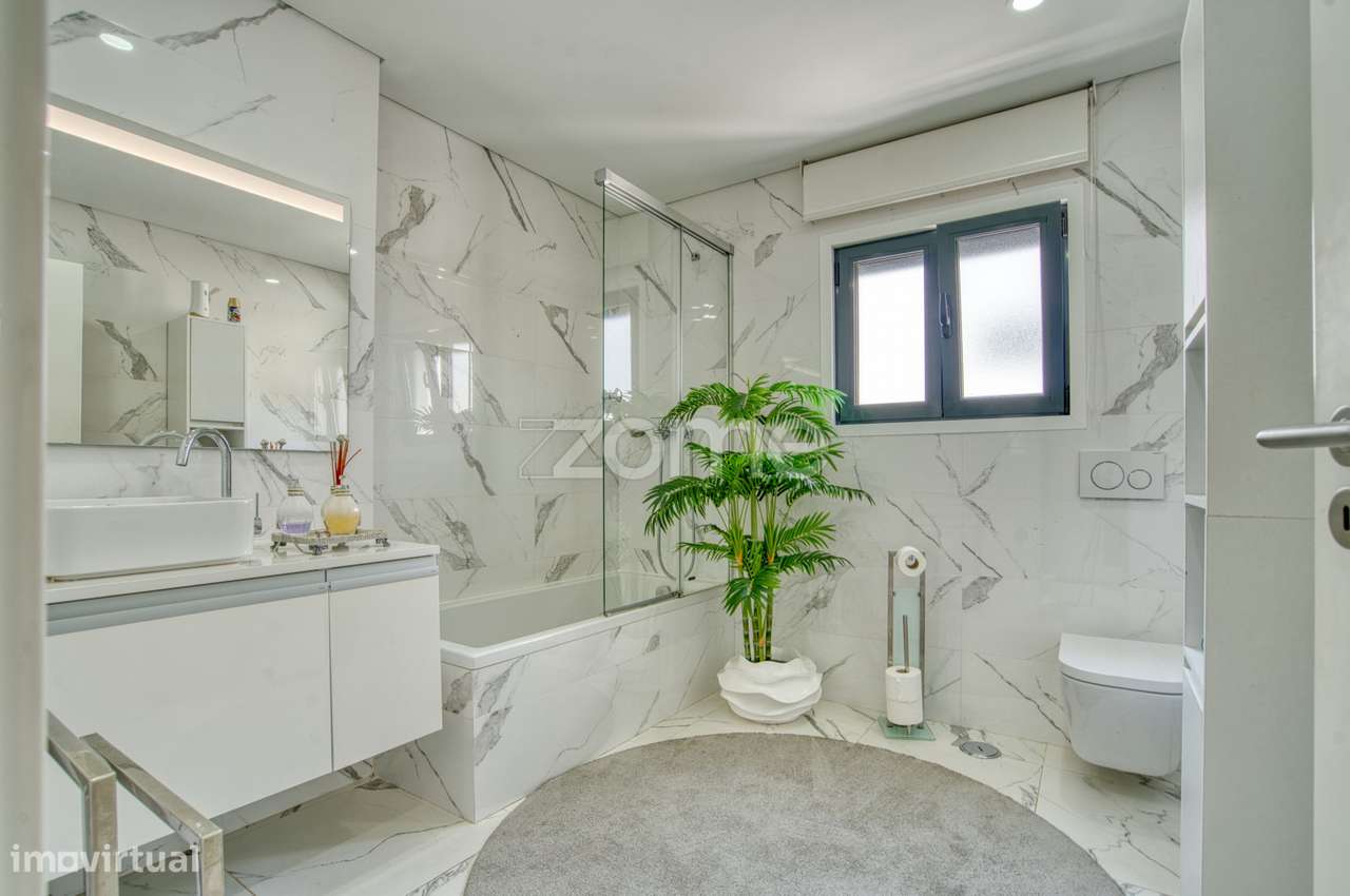 Moradia T4 com Jardim na Ramada-33