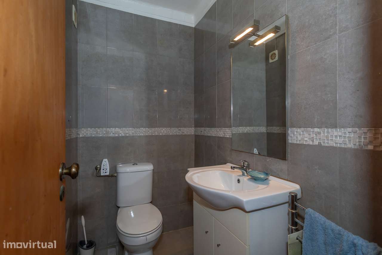 T3 em bom estado de conservação no Algueirão - Grande imagem: 5/24