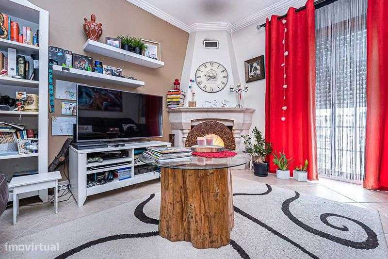 T2 na Qta do Conde, muito estimado. Com a.c e roupeiros embutidos. - Grande imagem: 5/11