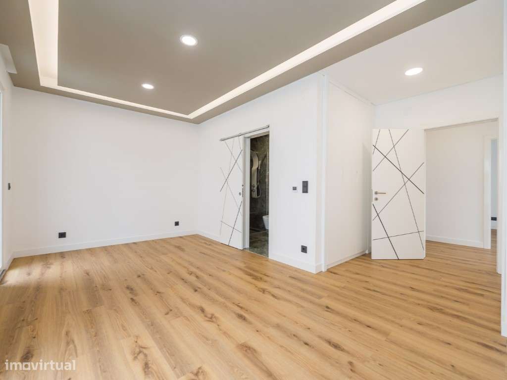 MORADIA NOVA T4 COM PISCINA - SERRA DE CASAL DE CAMBRA-32