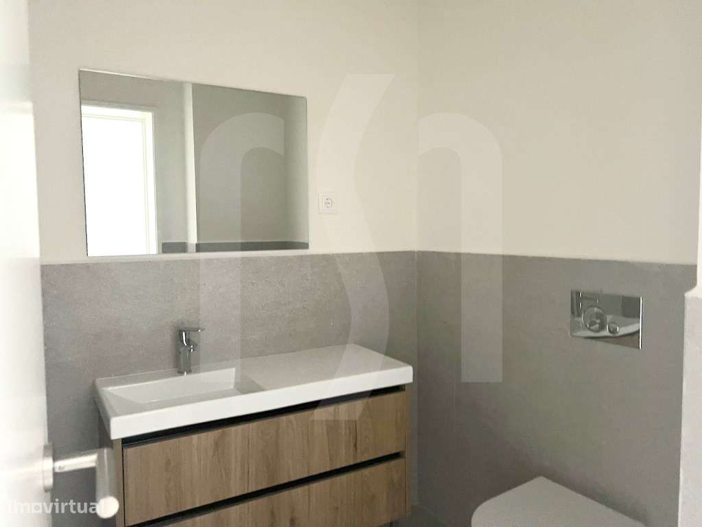 Apartamento T1+1 com Jardim no centro do Porto-7