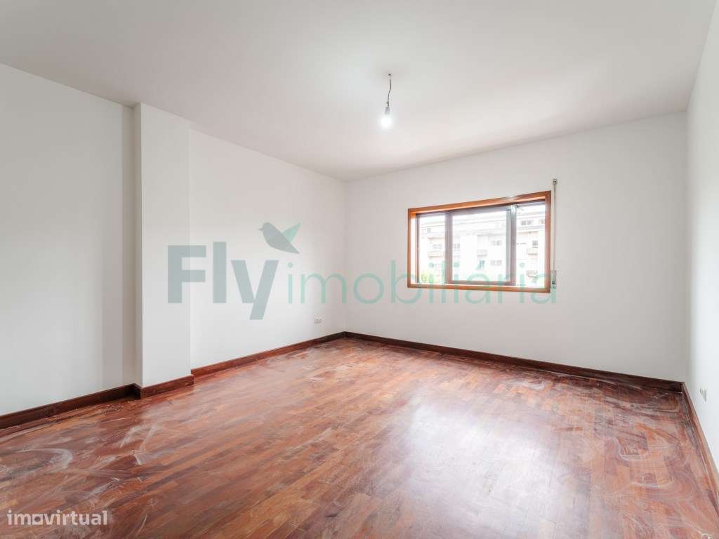 Excelente Apartamento T4 com Suite e Lugar de Garagem para 2 Carros-46