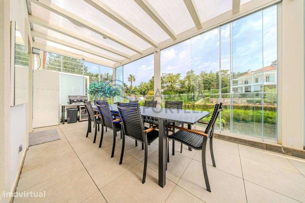 Apartamento Duplex T5 de Luxo com Terraço, Piscina e Garagem – Estoril-18