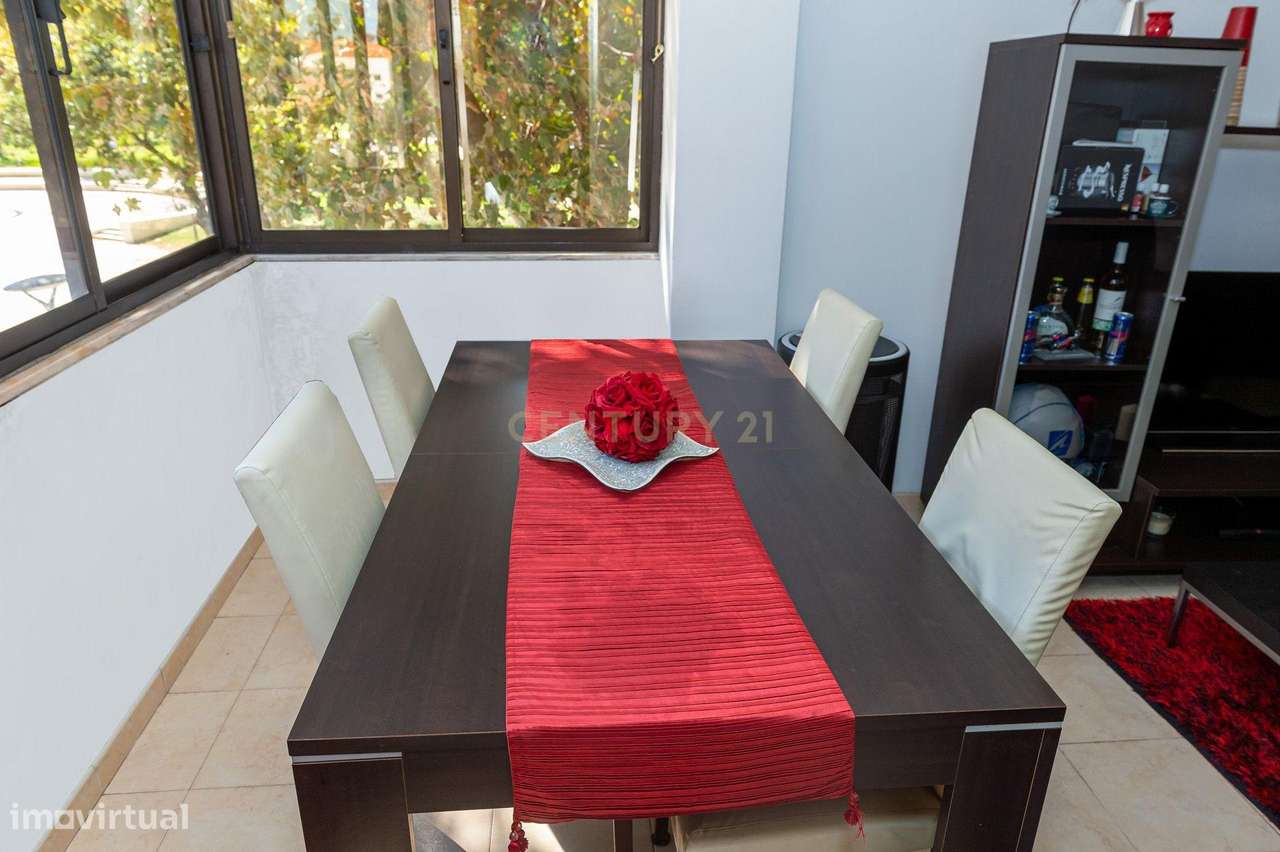 Apartamento T2 mobilado em Amora, Seixal - Oportunidade Única!-23