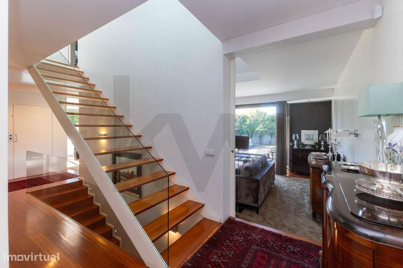 Fantástica moradia T3, com  jardim, piscina, situada em zona tranquila-5