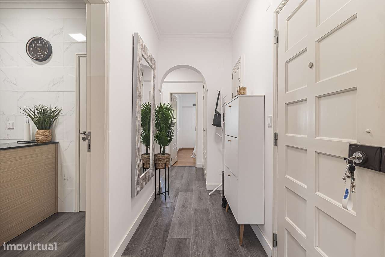 Apartamento T2 remodelado num RC na Marisol-6