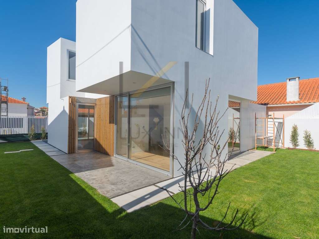 Moradia T4 em São Domingos de Rana-23