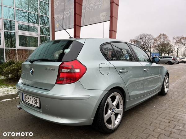 BMW Seria 1 120d - 12