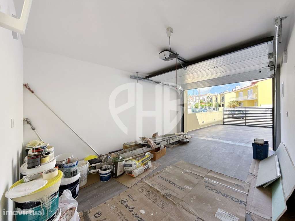 Moradia de Luxo T4 C/ Piscina e Box // Em Construção-50
