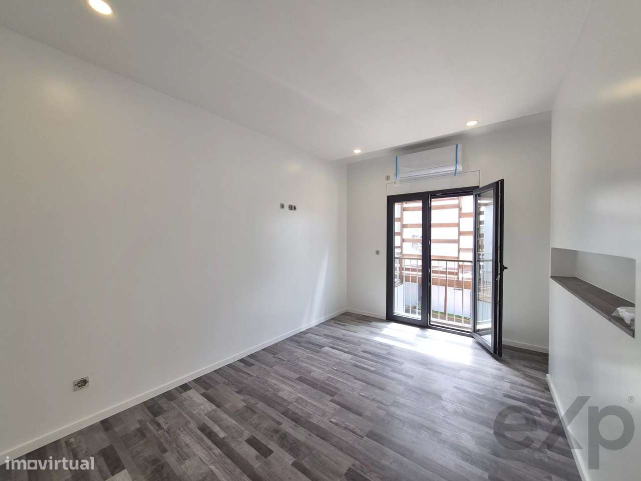 Casa nova, 2 quartos, amplo pátio, centro de Alvor-41