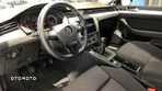 Volkswagen Passat 2.0 TDI SCR Comfortline - 9