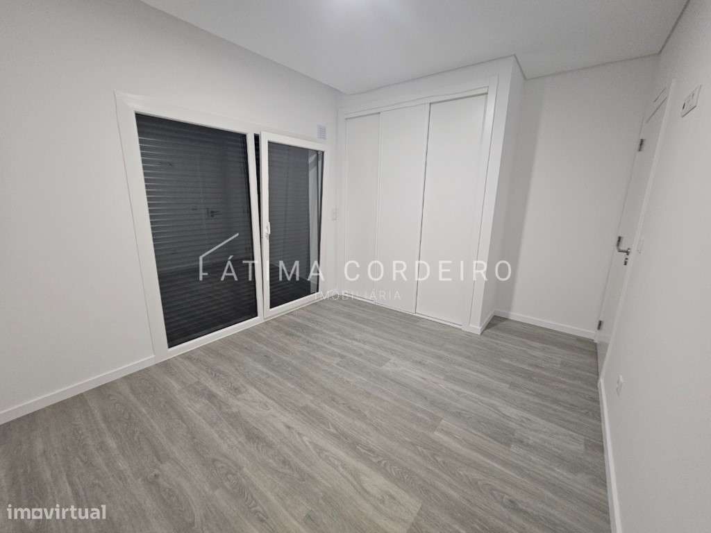 Excelente Moradia T3 em construção, Fernão Ferro.-18
