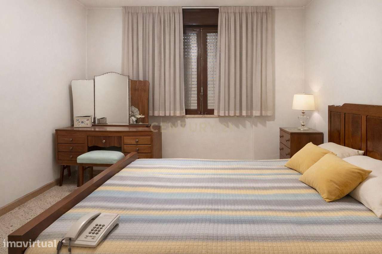 Apartamento T3 na Estrada dos Ciprestes – Excelente Oportunidade em Se-6