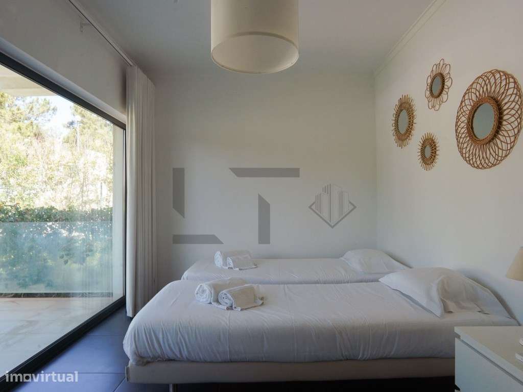 Moradia V4 com Piscina para Venda em Soltroia, Troia-16